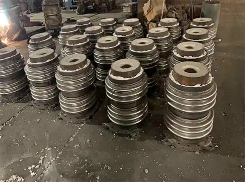 Comparing Cast Iron Cooling Walls vs Water-Cooled Walls